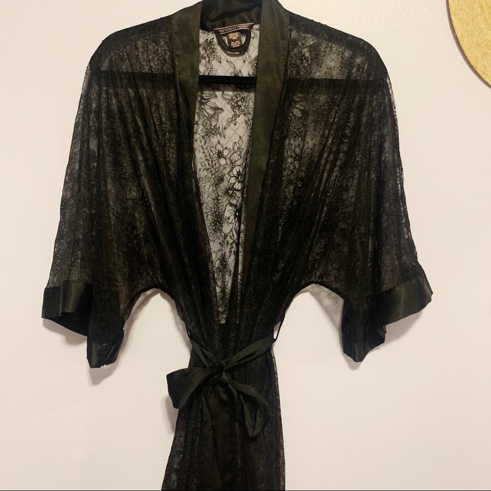 Lace Robe - Picture 2 of 3